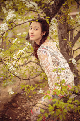 張儷寫真復古美如油畫詮釋溫婉靜謐