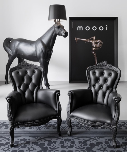 �ںϸ�����Ʒ�ļҾ���е�