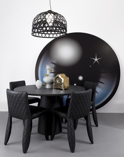 �ںϸ�����Ʒ�ļҾ���е�