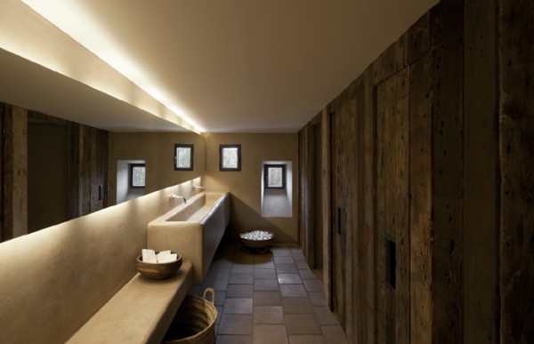 ԭľɫ���������g�R����Filand��n�͏d