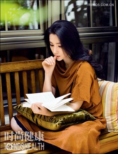 李冰冰登"時(shí)尚健康"公開宅女私生活