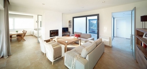 ��@�|���L���������סլ