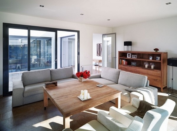 ��@�|���L���������סլ