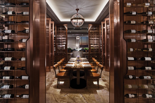 ��˹̹�����������ISTTOO�͏d