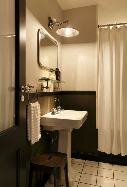 ������ɫ�{סլ