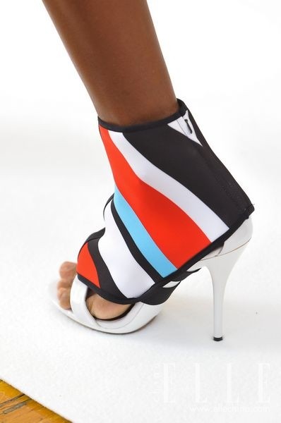 巴黎時裝周色彩看點:拼色藝術