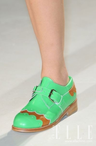 ����r�b��ɫ�ʿ��c��ƴɫˇ�g