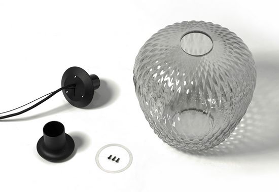 ���܄������