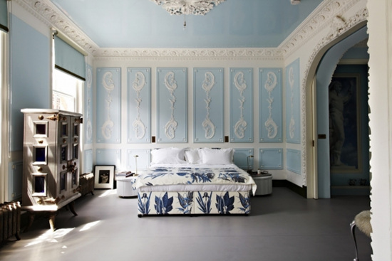 �{����ư���Ã��ŵĵ��{ɫ��Ԣ