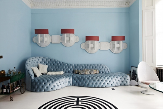 �{����ư���Ã��ŵĵ��{ɫ��Ԣ