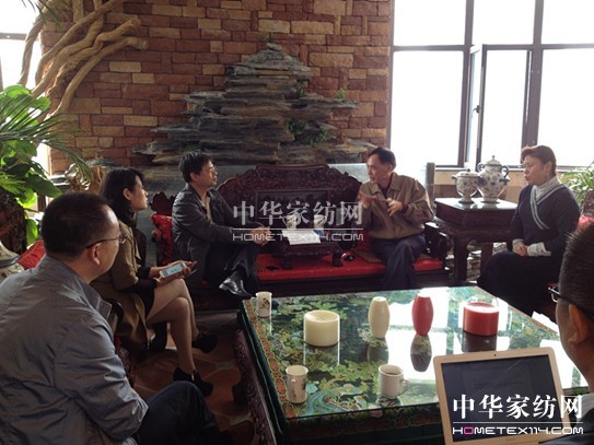 紅富士董事訪問高校探尋校企合作新模式