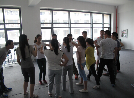 �{�z��Ҽ���̽�������һ����Ӗ��ģʽ