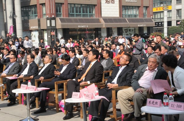 ����N���������彻�ו������z���pϲ�Ļ���չ��������