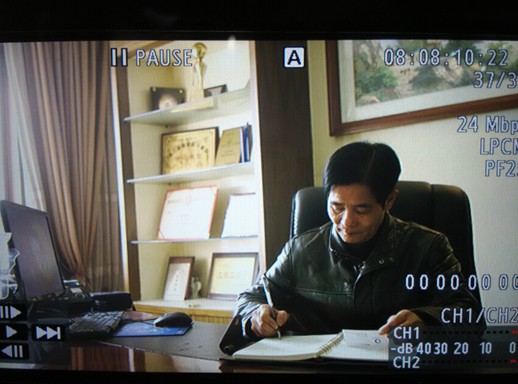 �Ϻ������С���Ŀ�M���MԽ���Ҽ�