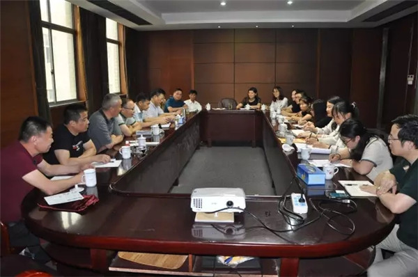 �����c�Ҽ��ИI�e��У���h���������s�xʽ