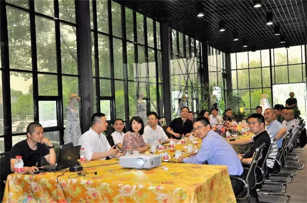 �����Ҽ��f�����L��һ������؛�M�M