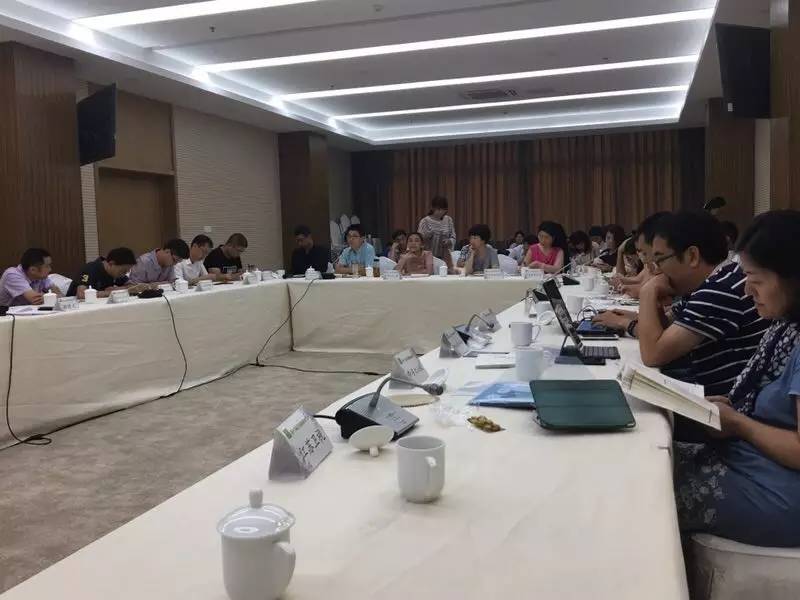 ��19�ý��K���b��(ji��):14�Ҽ�����ɫС�(zh��n)�����_�����