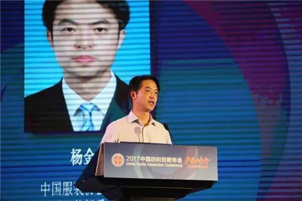 �������B(t��i)�µąf(xi��)ͬ��(chu��ng)���c�r(ji��)ֵ���죬2017�Ї�������(chu��ng)�����•�a(ch��n)Ʒ����ڸ��ݳɹ��e��