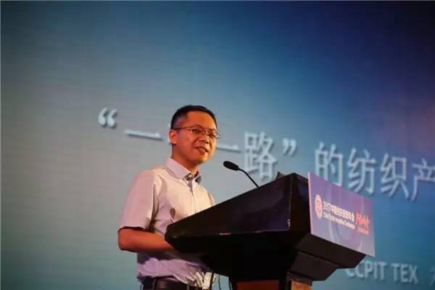 �������B(t��i)�µąf(xi��)ͬ��(chu��ng)���c�r(ji��)ֵ���죬2017�Ї�������(chu��ng)�����•�a(ch��n)Ʒ����ڸ��ݳɹ��e��