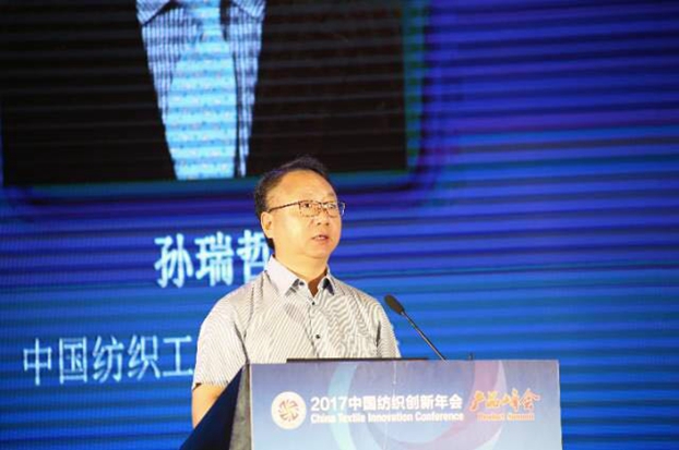 �������B(t��i)�µąf(xi��)ͬ��(chu��ng)���c�r(ji��)ֵ���죬2017�Ї�������(chu��ng)�����•�a(ch��n)Ʒ����ڸ��ݳɹ��e��