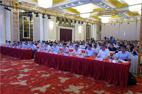 300���ИI(y��)��ʿ�R���Ї��Ҽ��ИI(y��)�|(zh��)��������o�����O(sh��)�|(zh��)����(qi��ng)���l(f��)չ���{(di��o)