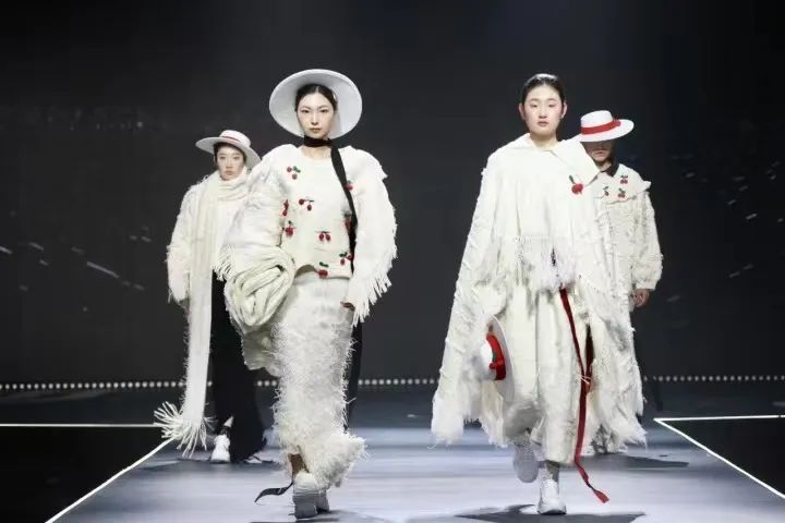 古鎮(zhèn)新時(shí)尚！第八屆&ldquo;濮院杯&rdquo;PH Value中國(guó)針織設(shè)計(jì)師大賽決賽暨頒獎(jiǎng)典禮今天舉行