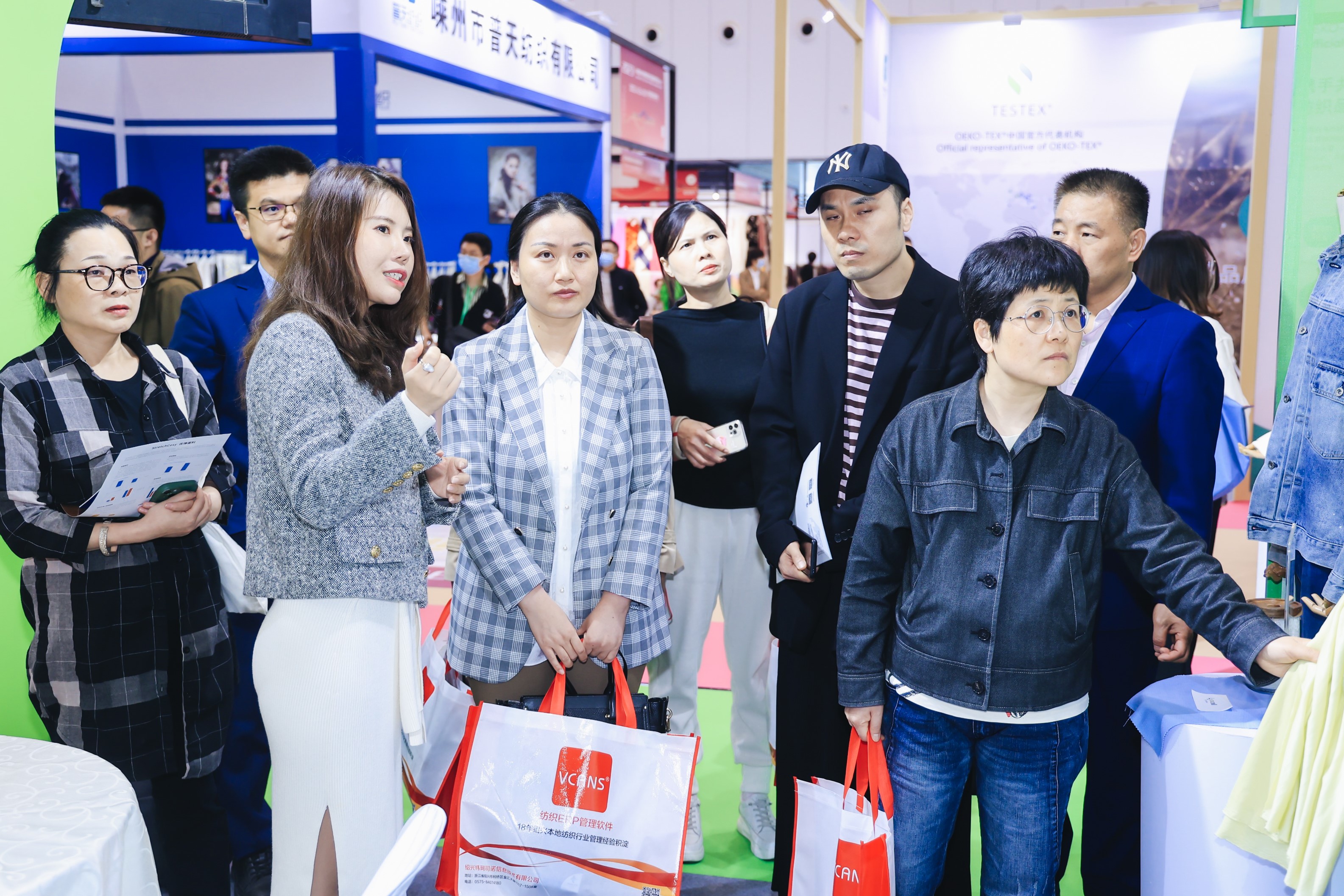 頭部企業齊聚紡城！共赴柯橋紡博會創新之約
