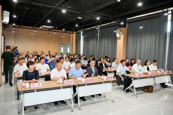 循道追光，致遠未來&mdash;&mdash;蘭精授牌華源紗線生產全球標桿工廠共赴璀璨新征程