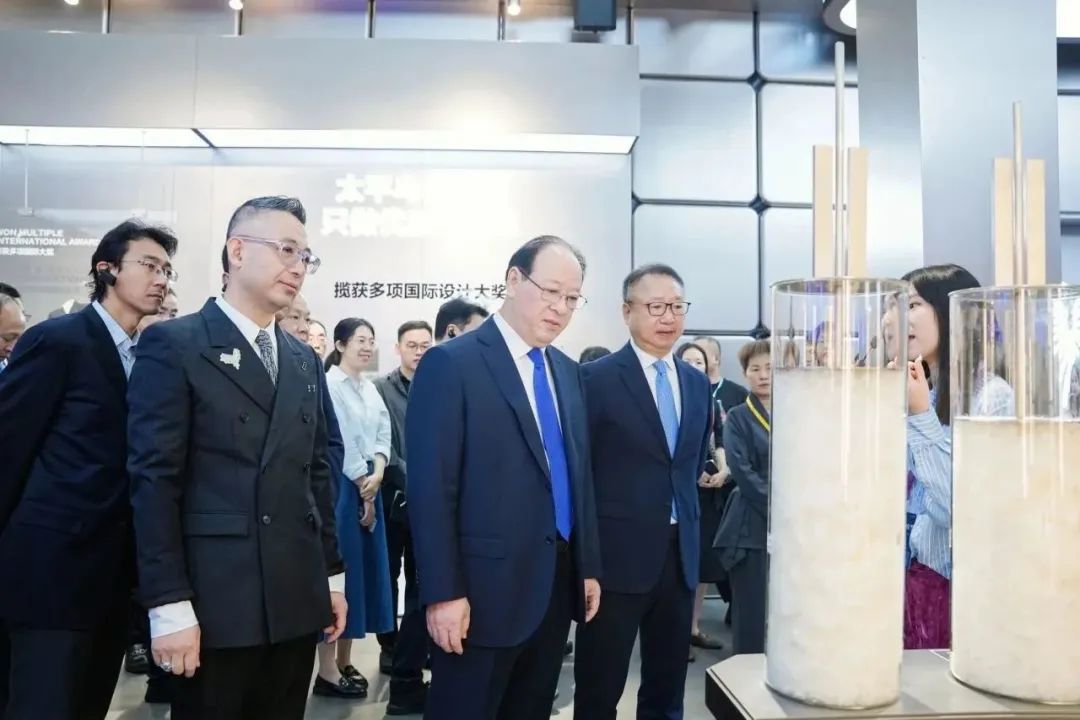 &ldquo;潮涌東方、風(fēng)尚寧波&rdquo;--2023寧波時(shí)尚節(jié)暨第27屆寧波國(guó)際服裝節(jié)盛大啟幕
