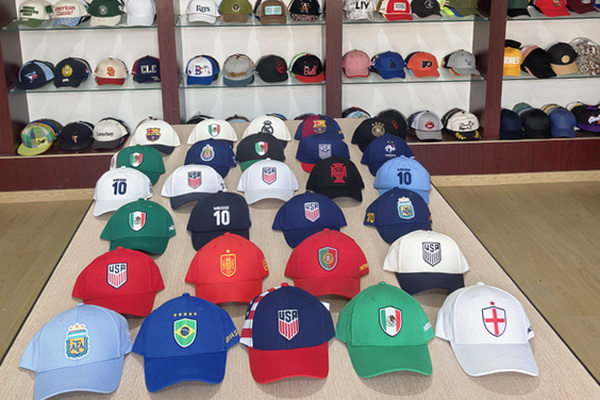 青島智造嗨翻2026美加墨足球世界杯，24萬頂球迷帽產自&ldquo;鑫瑞彤&rdquo;